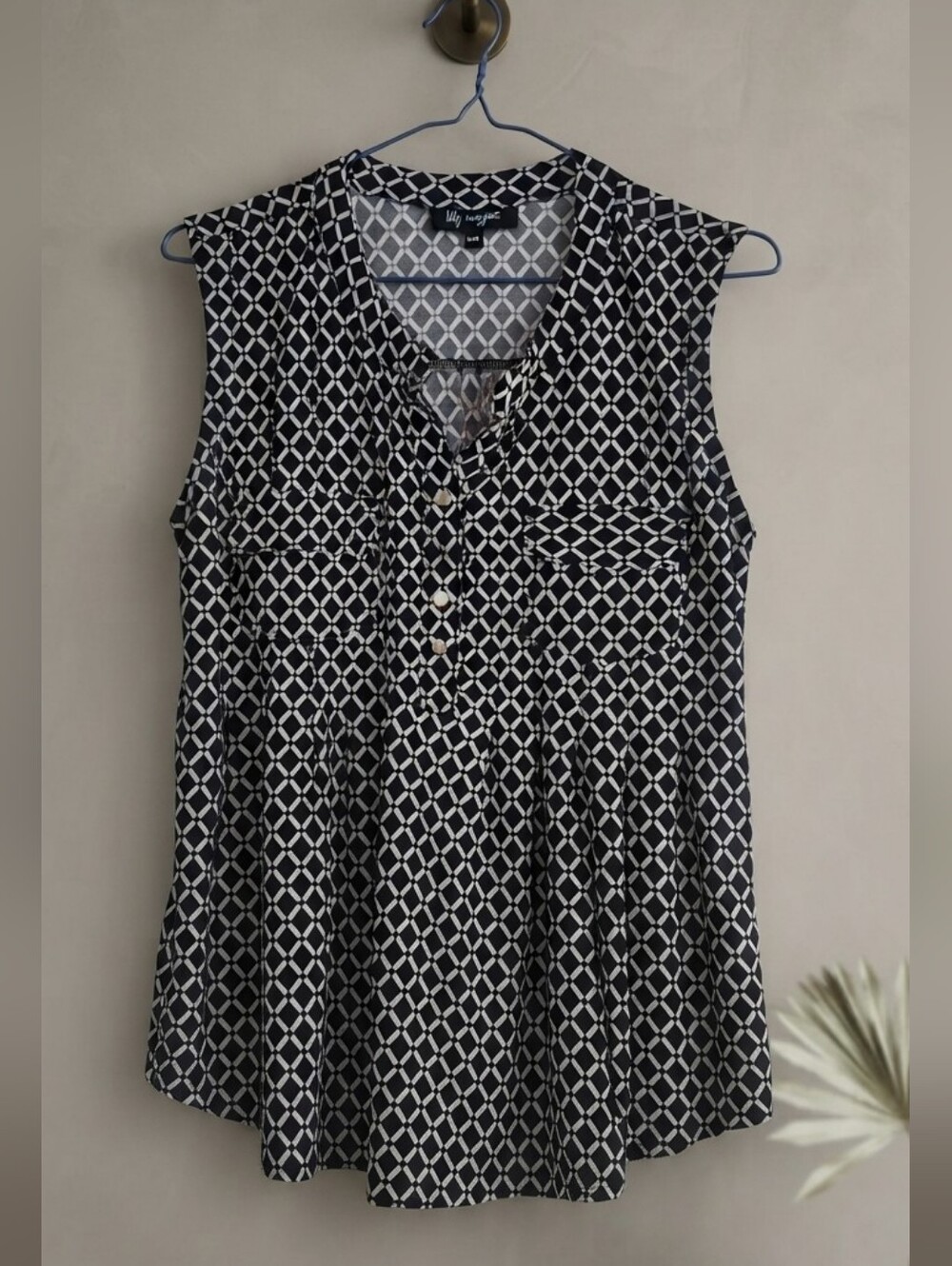 Lilly Pulitzer Black & White Sleeveless Geometric Peplum Top